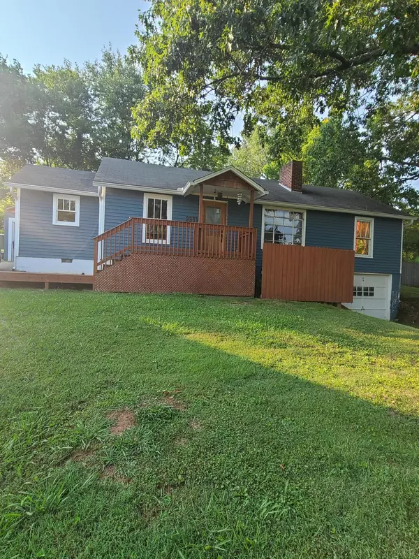 2811 Carson Avenue, Knoxville, TN 37917