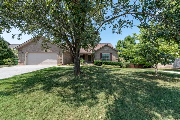 1809 Southcliff DR, Maryville, TN 37803