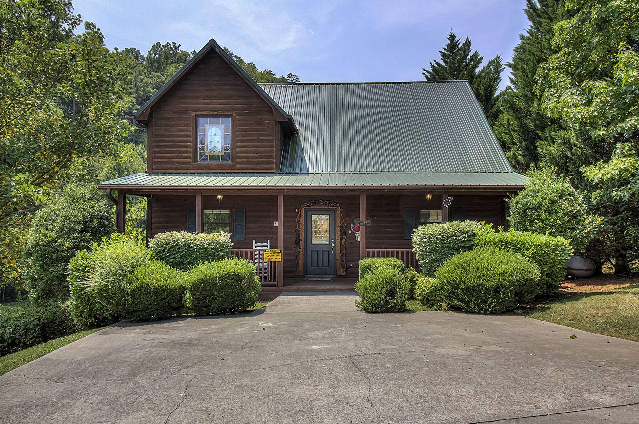 1419 Nicoha Blvd, Sevierville, TN 37876