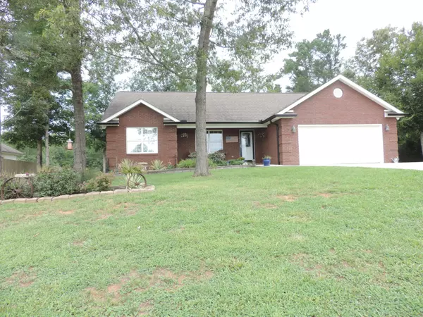 1308 Tomahawk DR, Maryville, TN 37803