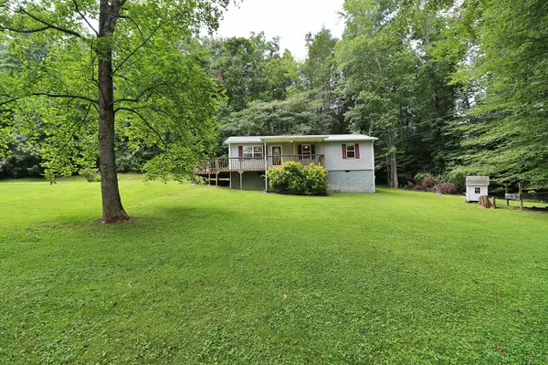 202 Elm St, Helenwood, TN 37755