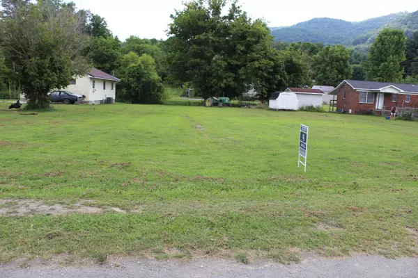 2105 Winchester Ave, Middlesboro, KY 40965