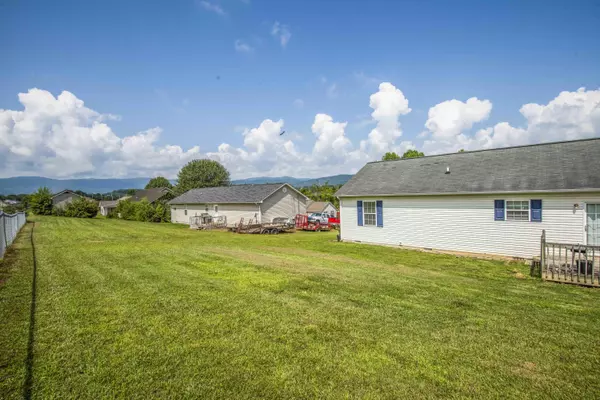 Jacksboro, TN 37757,230 Clover CIR