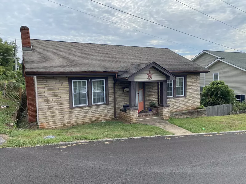 203 Hill St, Lenoir City, TN 37771