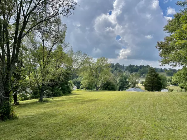 Vine Rd, Morristown, TN 37813