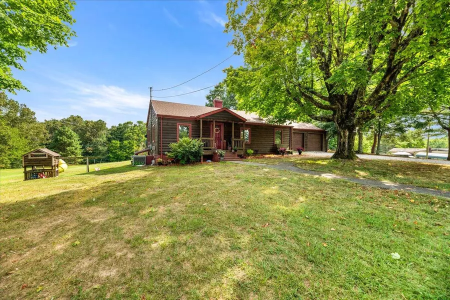 421 Eaves Street, Athens, TN 37303