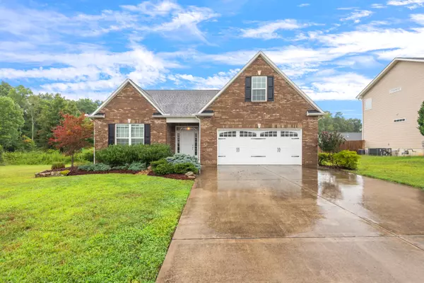 1146 Garnet Hill DR, Lenoir City, TN 37772