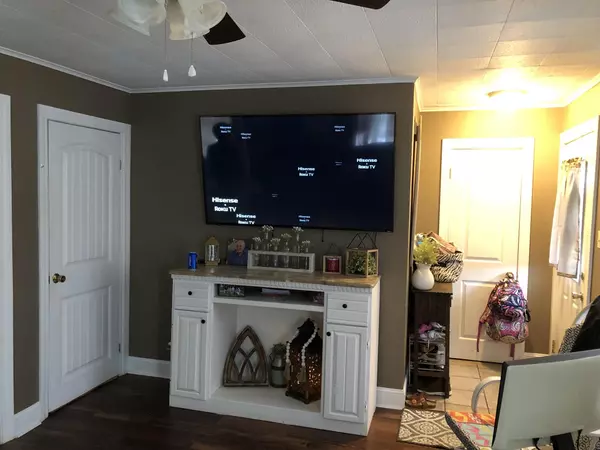 Oneida, TN 37841,101 Cross St