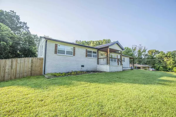 Loudon, TN 37774,300 Dailey Ave