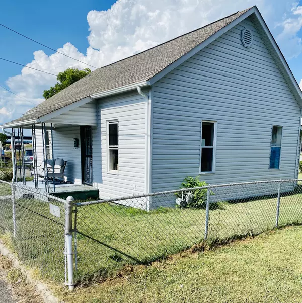 Loudon, TN 37774,1001 Freedman St