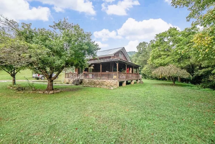 1935 Fairview Rd, Tellico Plains, TN 37385