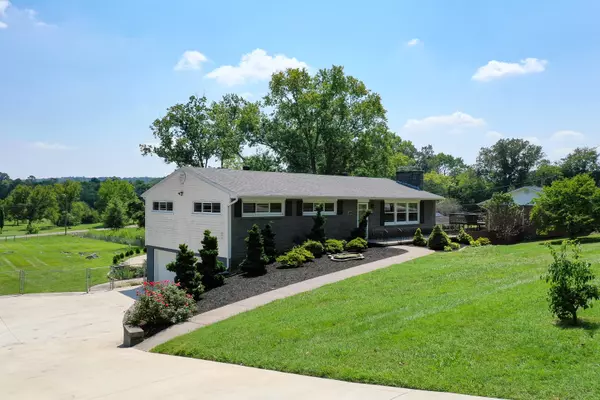 4208 Gaines Rd, Knoxville, TN 37918