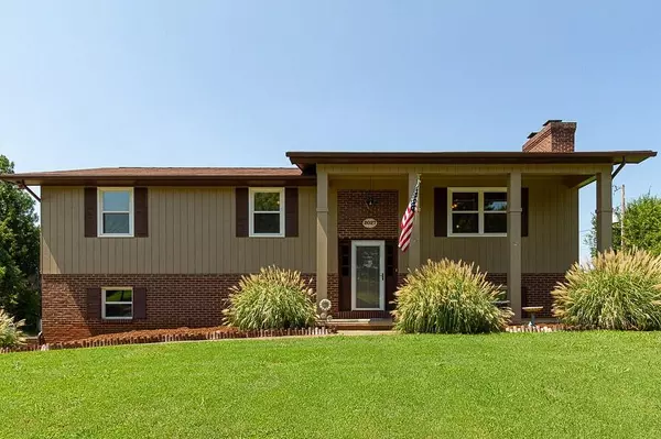 2027 Alpine DR, Maryville, TN 37804