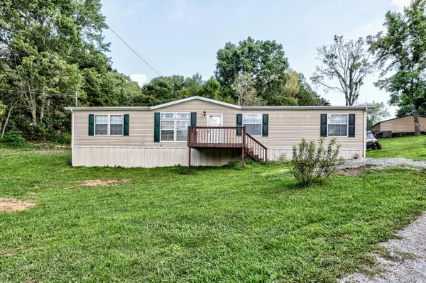 161 Andrew LN, Jacksboro, TN 37757