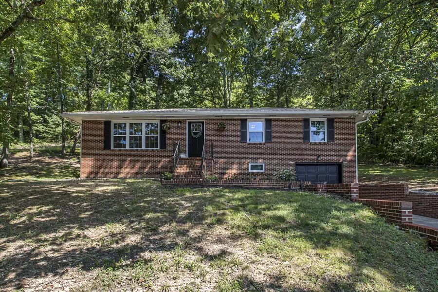 213 Hillandale DR, Athens, TN 37303