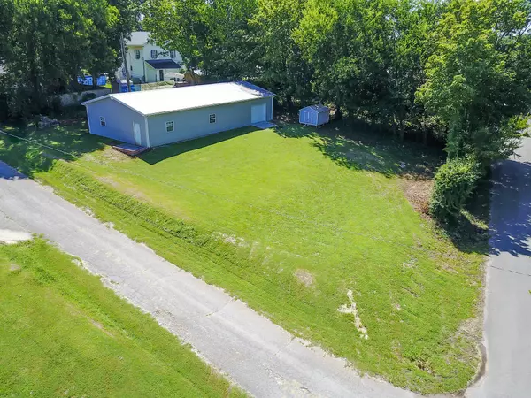 Loudon, TN 37774,701 College St