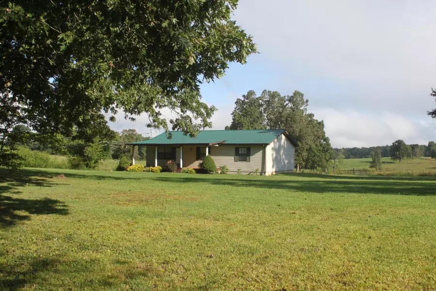 4164 Coopertown Rd, Oneida, TN 37841