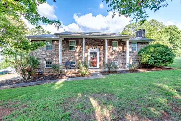 835 Greenwich DR, Maryville, TN 37803