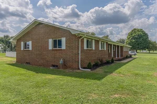 Sweetwater, TN 37874,201 DOUGLAS Ave