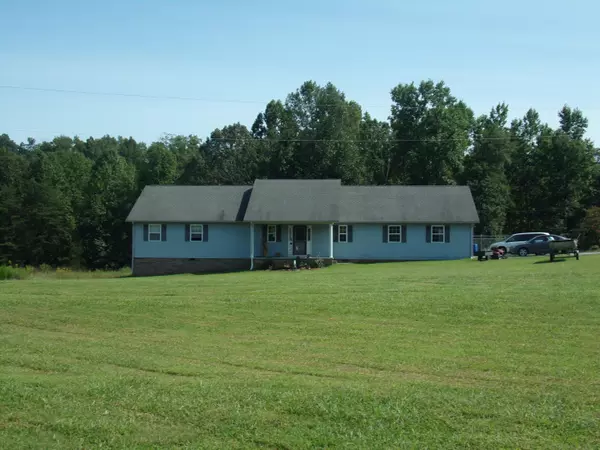 1038 Reagan Valley Rd, Tellico Plains, TN 37385