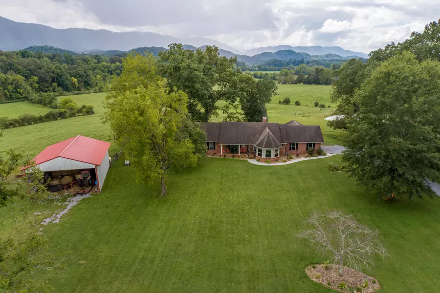 1505 McKenry Rd, Walland, TN 37886