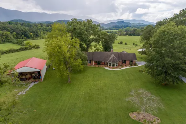 1505 McKenry Rd, Walland, TN 37886