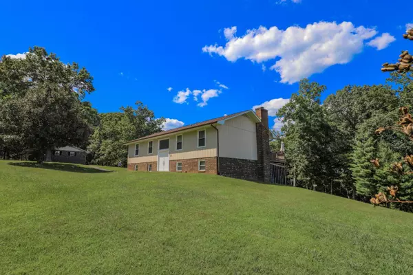 Morristown, TN 37814,6152 Silver Fox Tr