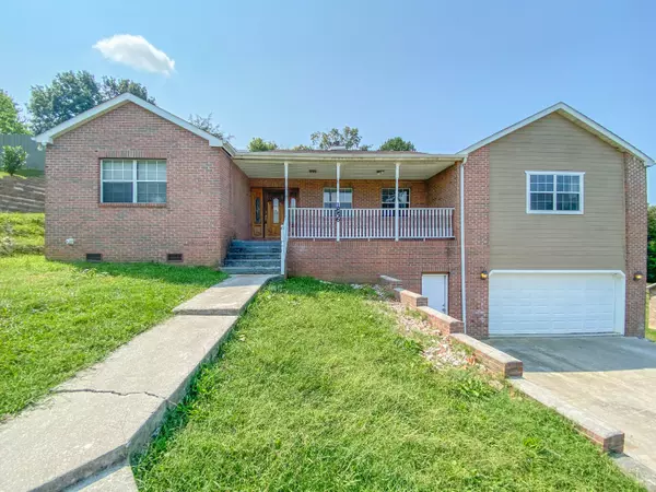 1856 Big Buck LN, Sevierville, TN 37876