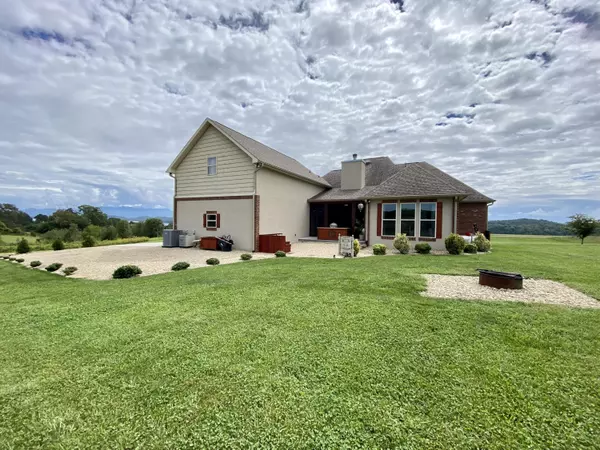 Dandridge, TN 37725,230 Eagle View DR