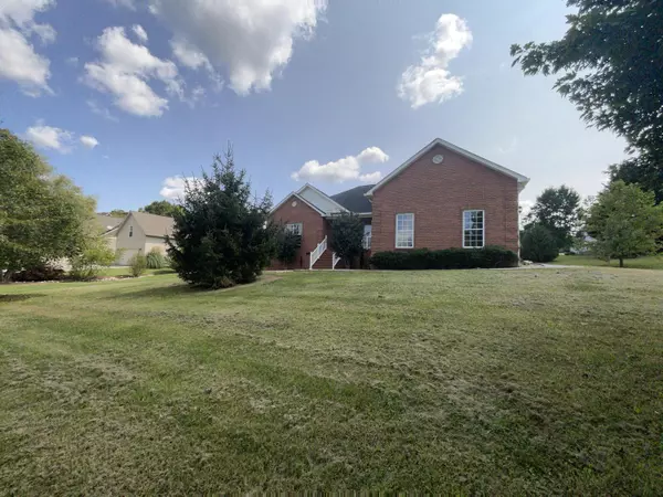 2529 Whisper Creek DR, Friendsville, TN 37737