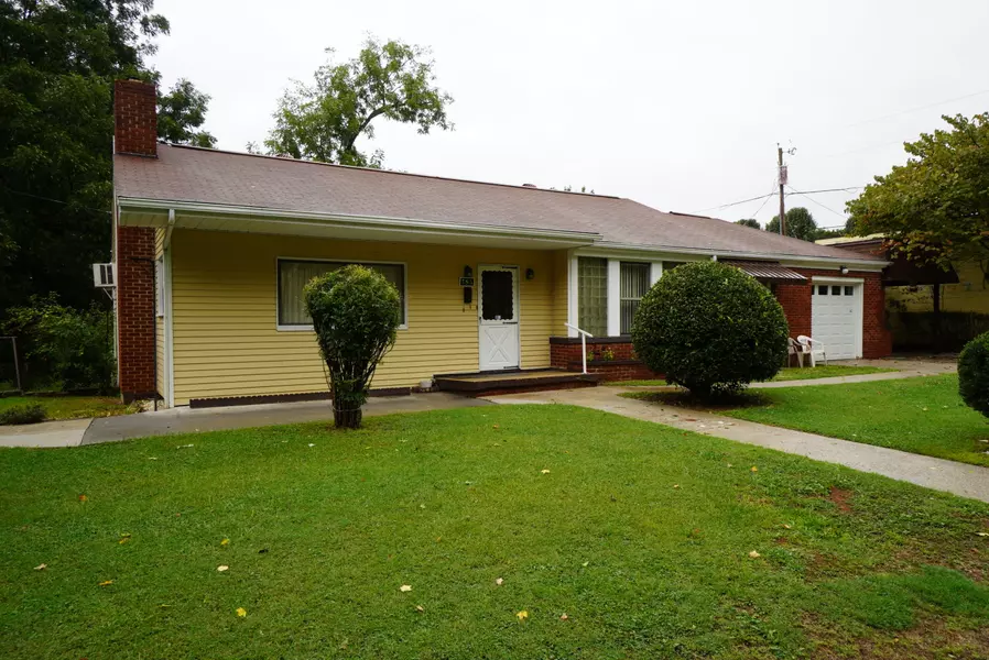 354 Jefferson Ave, Newport, TN 37821