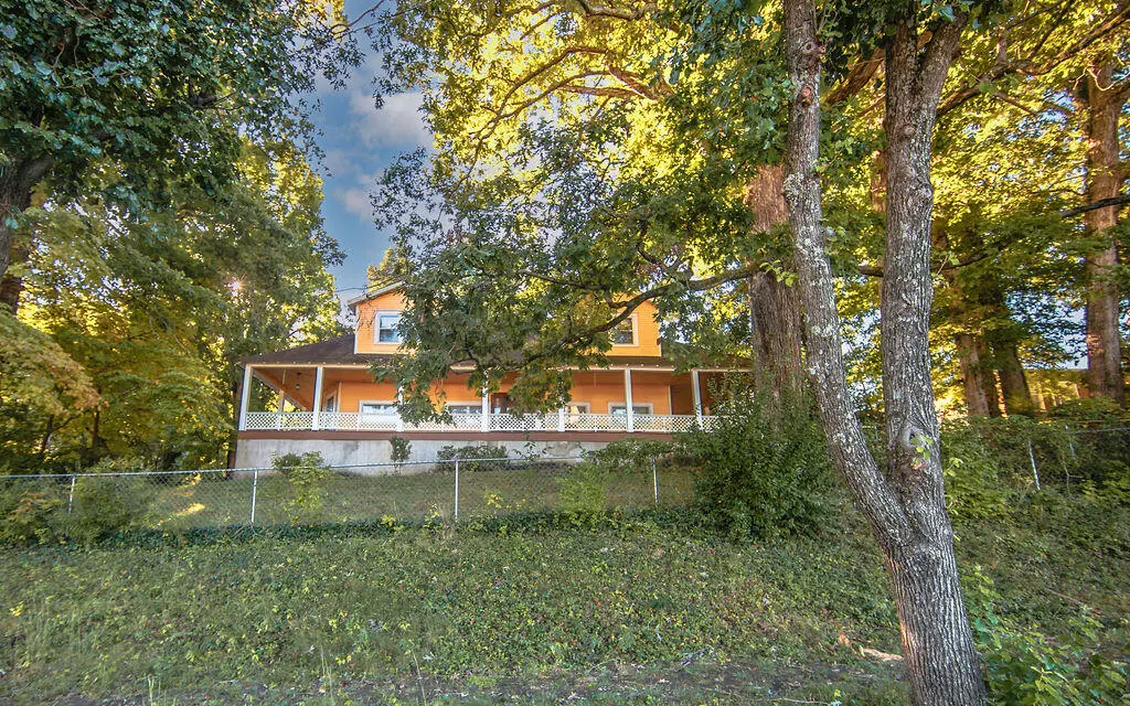 Harriman, TN 37748,614 Trenton St