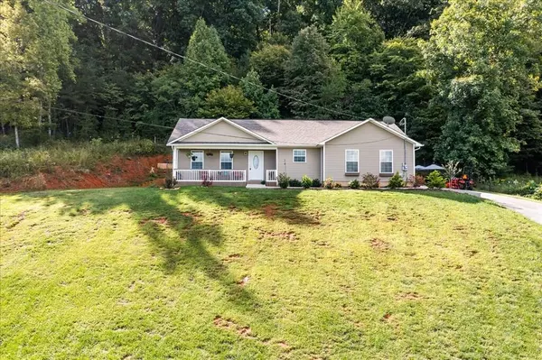 505 Catlett DR, Kodak, TN 37764