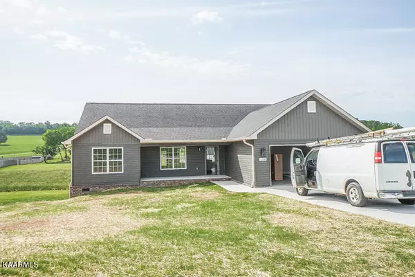 Maryville, TN 37801,113 Chris CIR