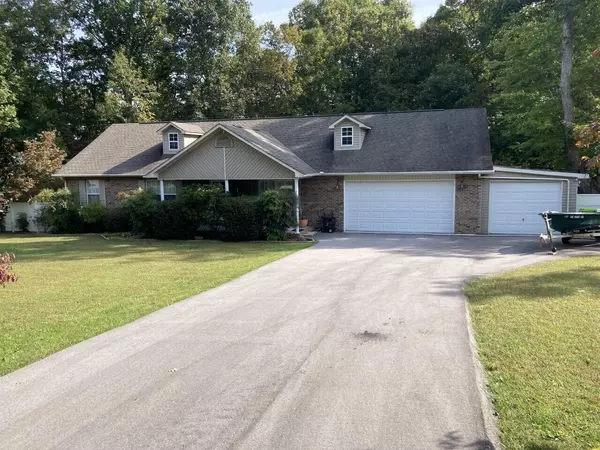 90 SUNSET POINT, Crossville, TN 38571