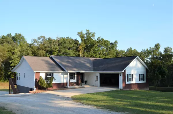 1209 Fairview Rd, Crossville, TN 38571