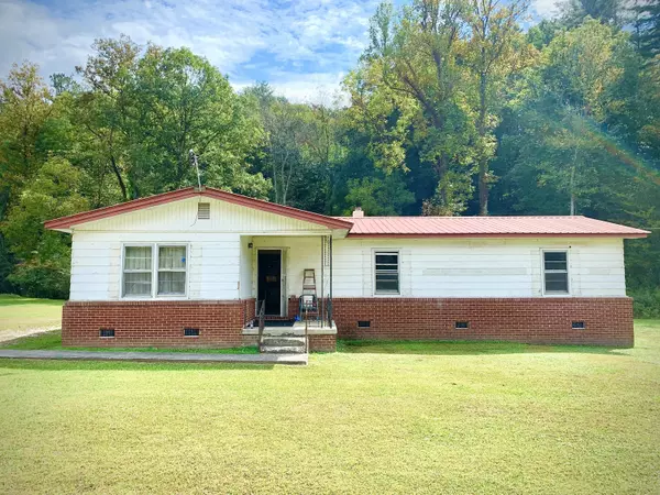 911 Old Harriman Hwy, Harriman, TN 37748