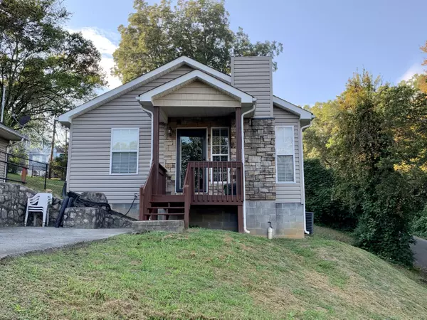 901 1st Ave, Lenoir City, TN 37771