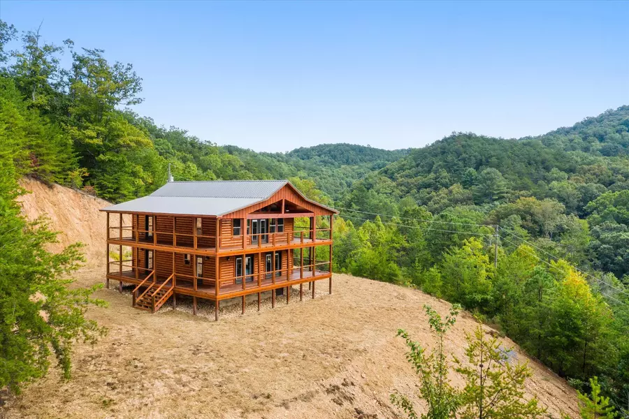 2130 Spence Mountain LOOP, Sevierville, TN 37876