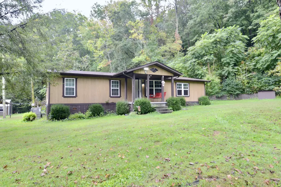 1895 Brayton Mountain Rd, Graysville, TN 37338