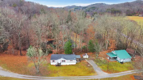 2587 Dutch Valley Rd, Clinton, TN 37716