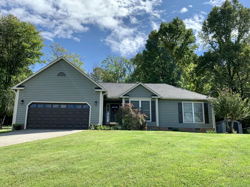 152 Covenant CIR, Lenoir City, TN 37772
