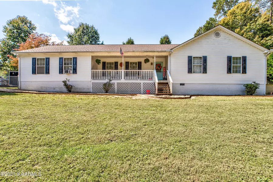 295 Hillcrest DR, Caryville, TN 37714