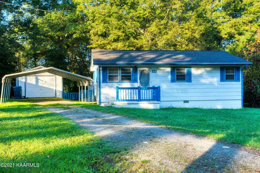 211 Wayne Ave, Crossville, TN 38555