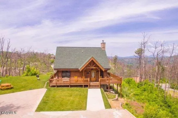 Gatlinburg, TN 37738,604 Pinecrest DR