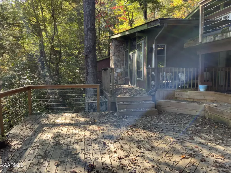 359 Gatlin DR, Gatlinburg, TN 37738