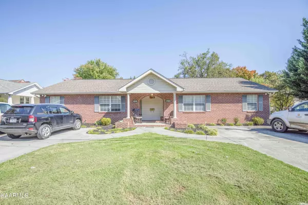 4804 Rowan Rd, Knoxville, TN 37912