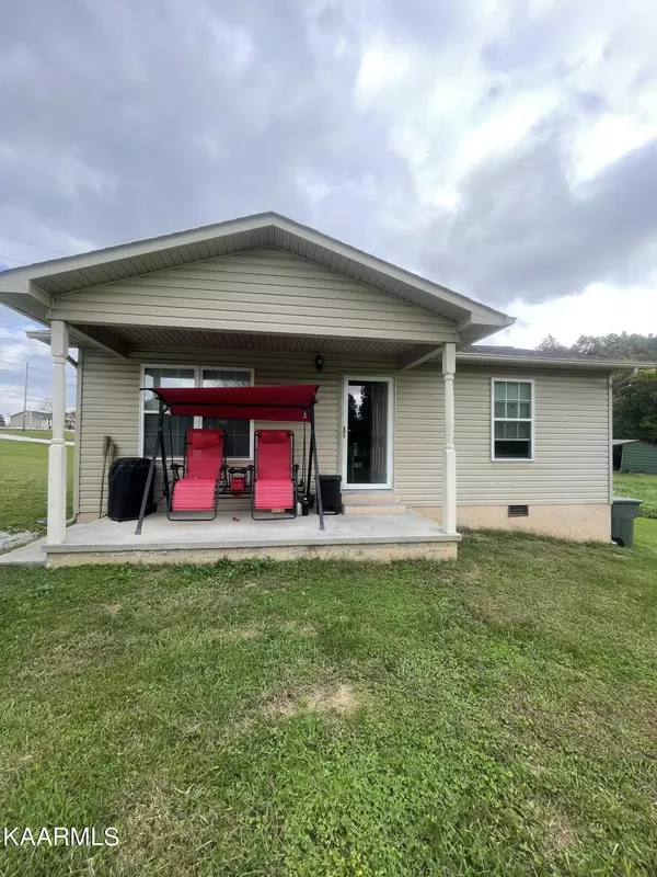 1366 First St, Crossville, TN 38555