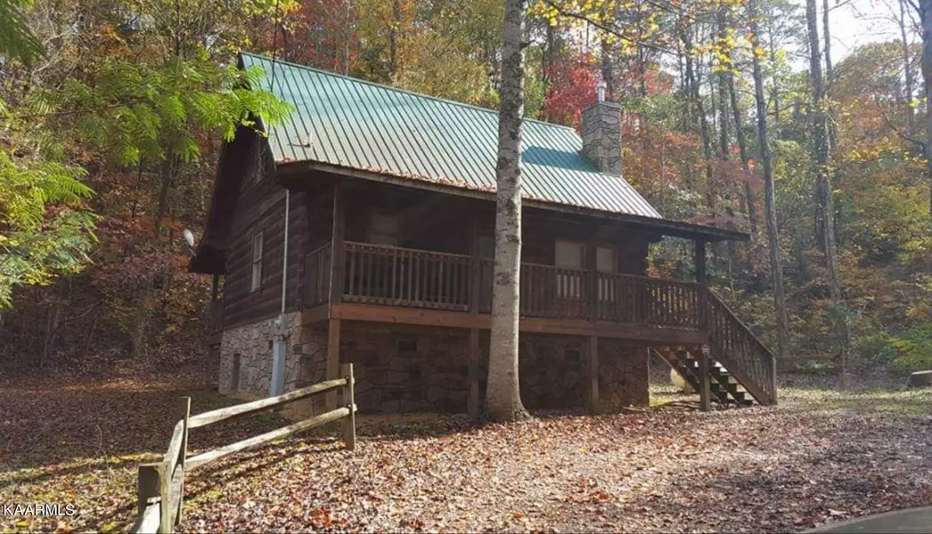 1054 Sunrise Blvd, Sevierville, TN 37876