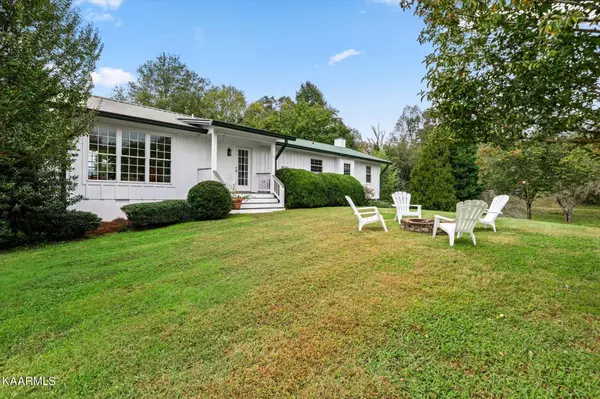 327 Webb Rd, Townsend, TN 37882